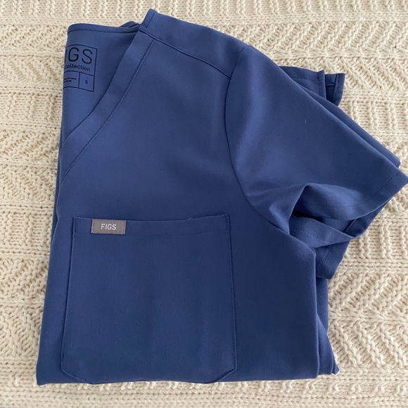 Figs Tops - Figs scrub top